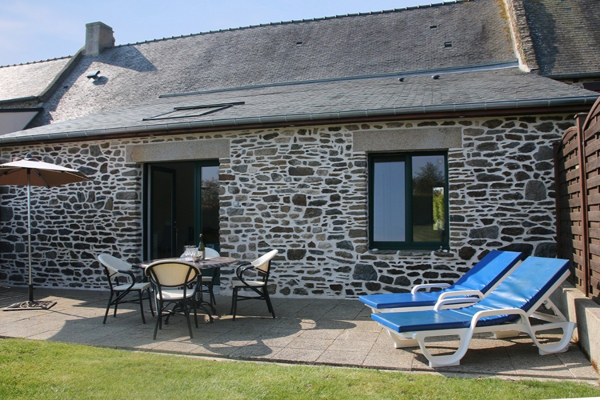 Terrasse avec bain de soleil