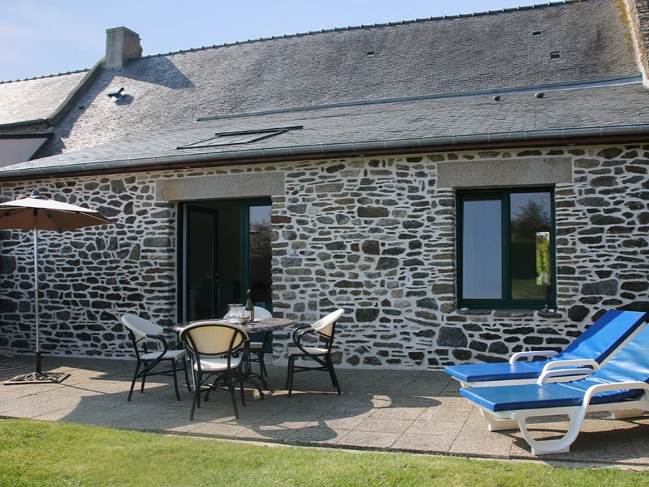 Terrasse avec bain de soleil
