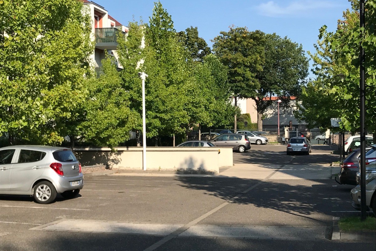 Emplacement de parking privatif au sein de la résidence