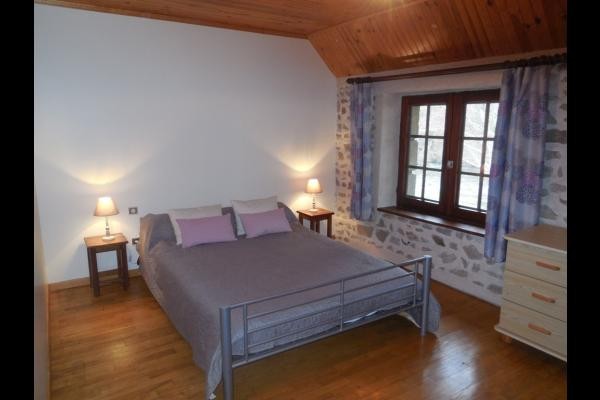Gîte de pêche, au bord de la rivière La Creuse, 6 personnes, à Glénic en Creuse
