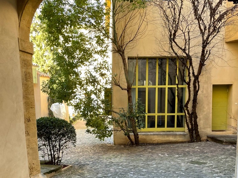 Crédit J Sergent - Cours hôtel Dreux-Brézé