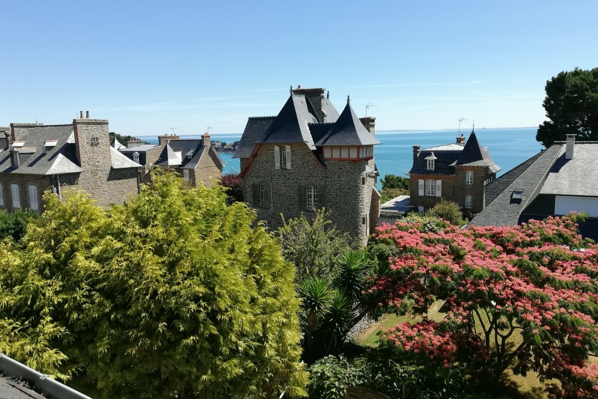 Vue panoramique depuis la pièce de vie.