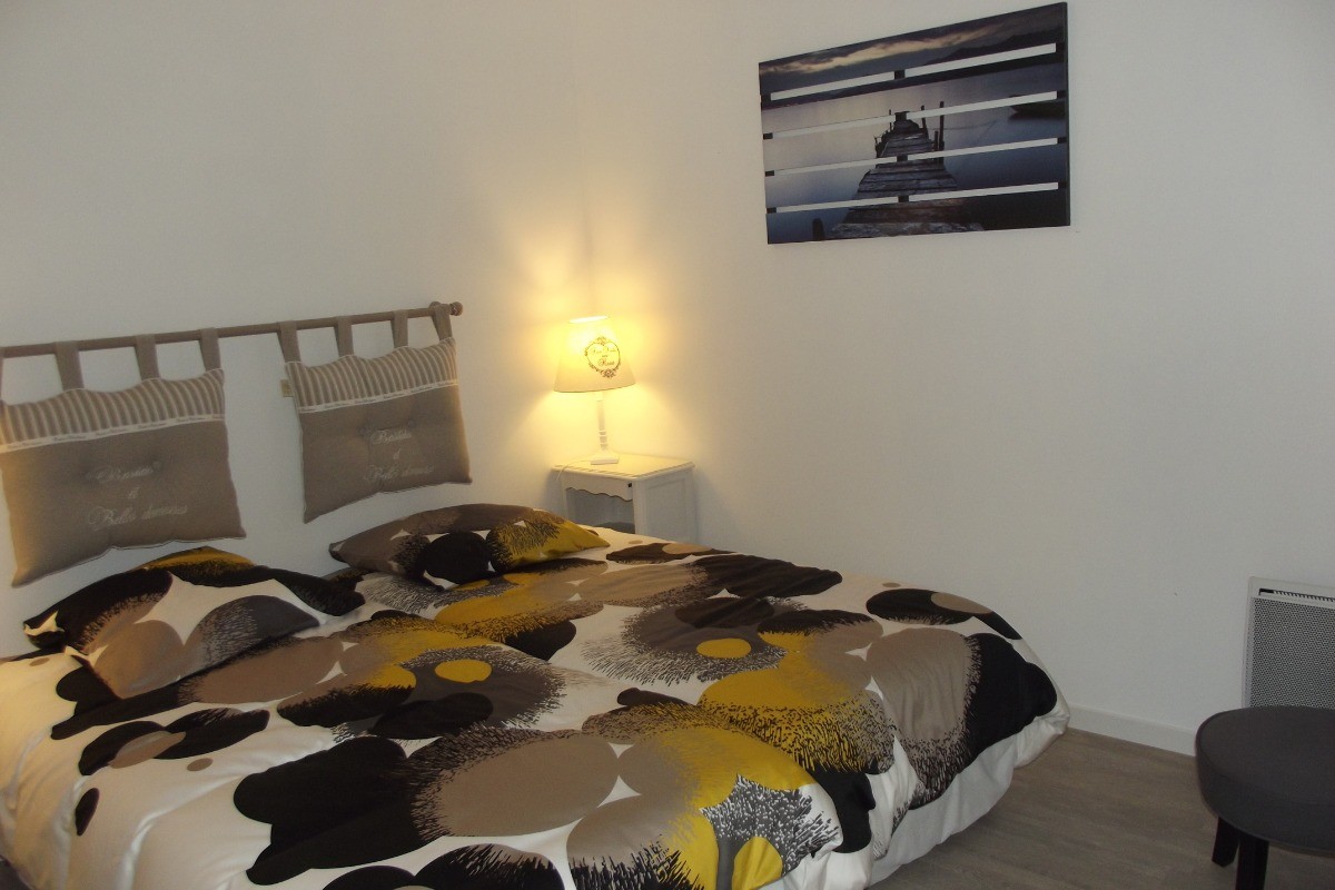 Chambre 2 :  11m2 avec  2 lits de 90 cm
