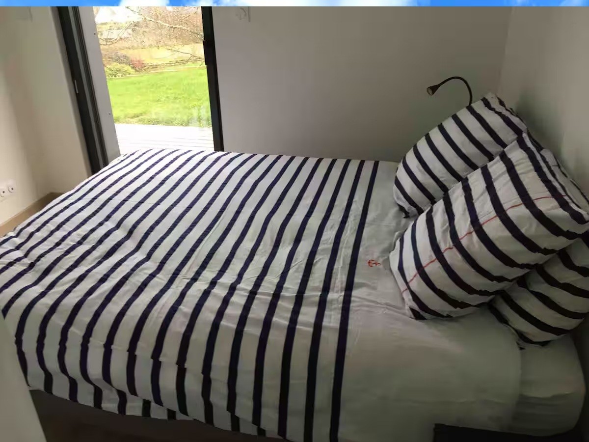 Chambre indépendante avec lit 140