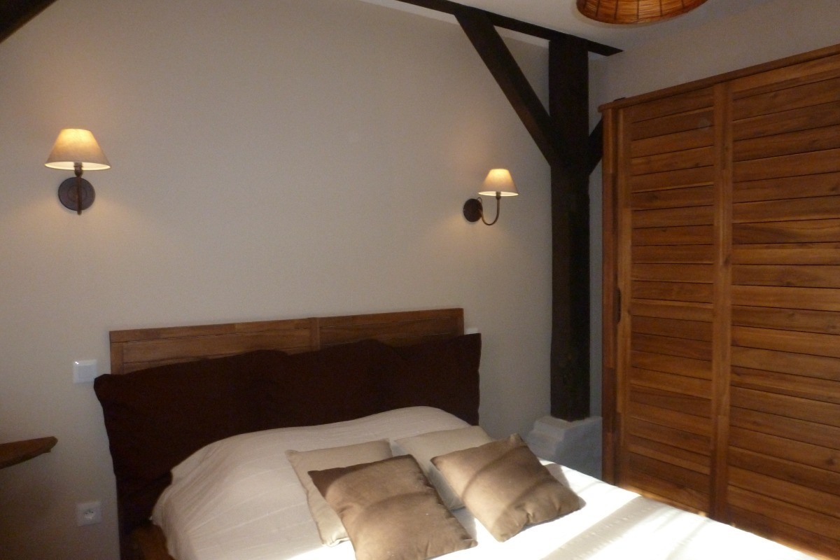 Chambre 1 avec lit double