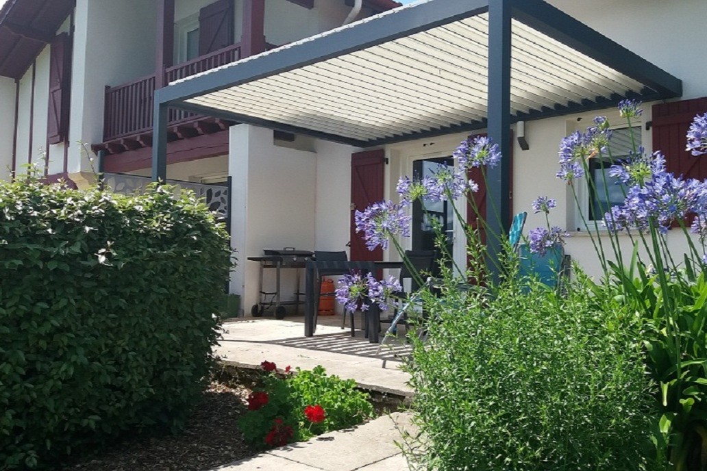 Terrasse: Pergola bioclimatique Expo Sud