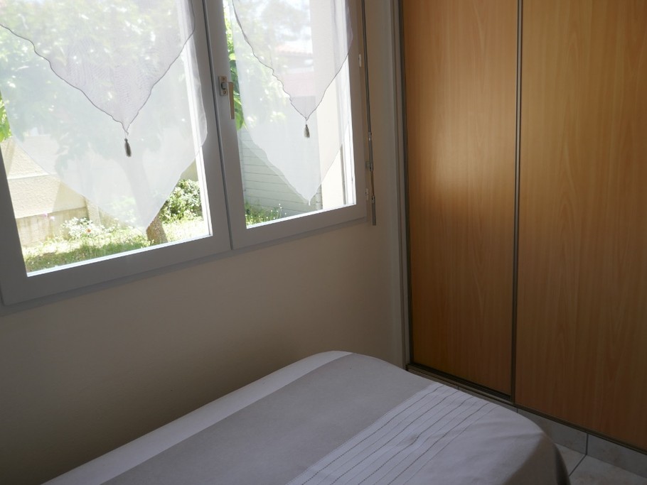 Chambre avec 2 lits en 90