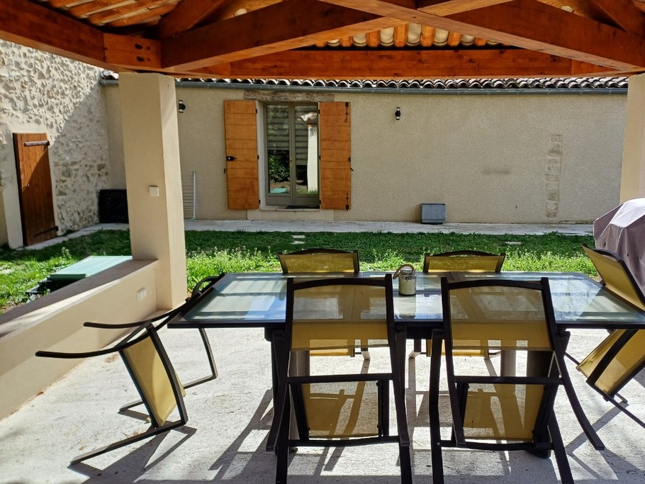 La bastide de l'Adrech, Gîte des Collines extérieur, Manosque, Provence.