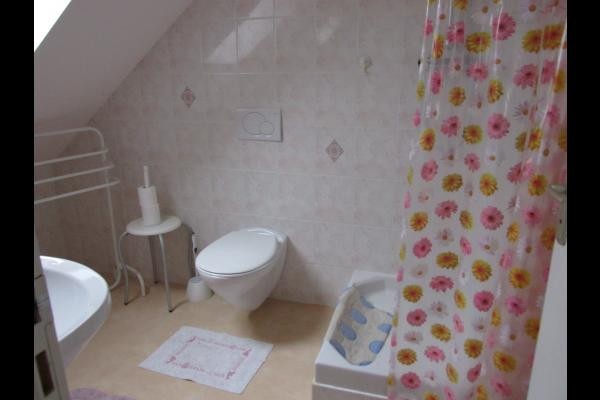 Location - Maison de vacances - Plaintel - Salle d'eau / WC - 1er étage