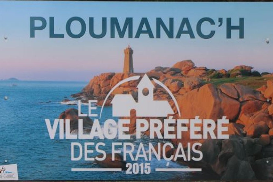 Ploumanac'h, le village préféré des français, à 20 minutes en voiture, site sur le GR34  rochers exceptionnels