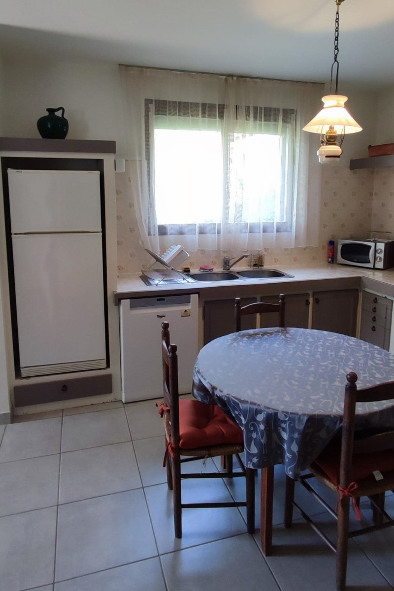 Tarn_Puygouzon_Albi_Maison plain pied_4 personnes_cuisine