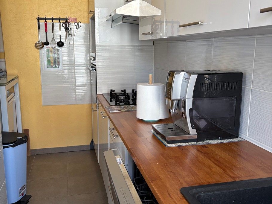 Cuisine moderne avec tout le nécessaire