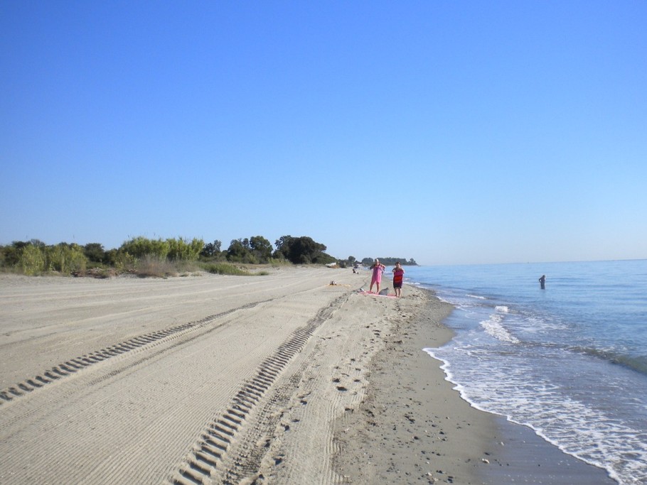 La plage de la résidence ALBA SERENA le matin.