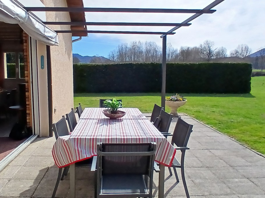 Gîte "Aupredubois", Saint Ours les Roches, Puy de Dôme, Terrasse
