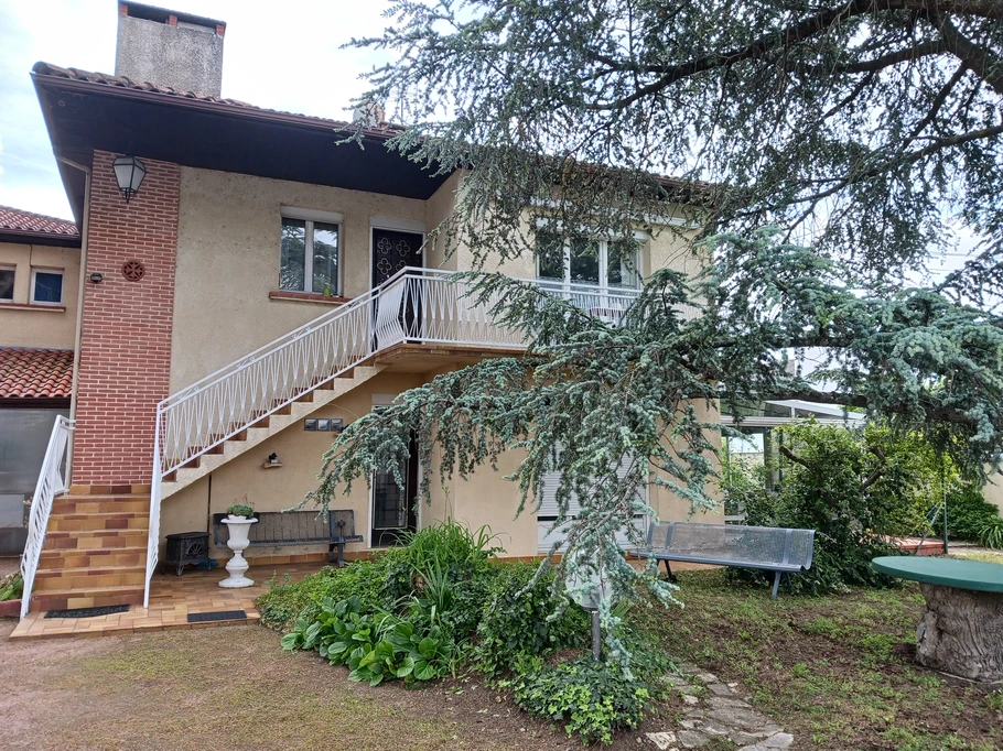 La villa Vigneronne escalier accès