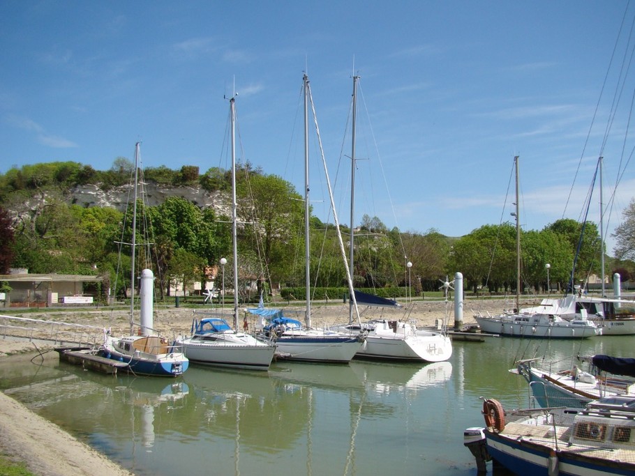 MORTAGNE-SUR-GIRONDE - Port de plaisance © CMT17  E. COEFFE-2