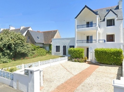 Flat on the top floor of the residence