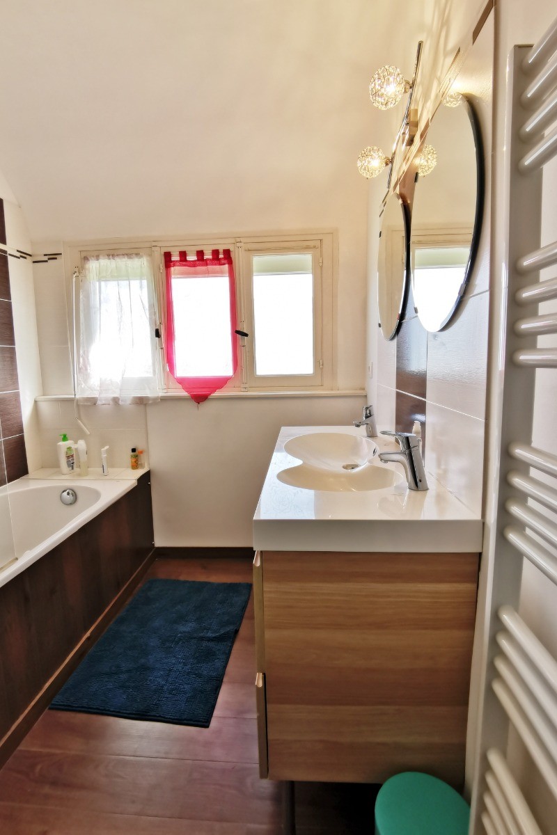 Etage: salle de bain