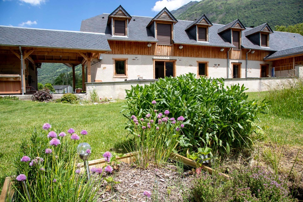 Le gite terrasse vue montagne