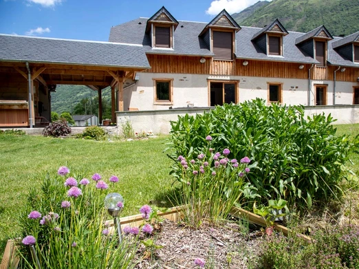 Le gite terrasse vue montagne