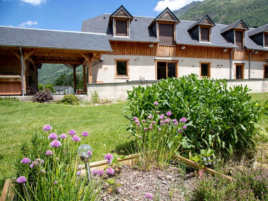 Le gite terrasse vue montagne
