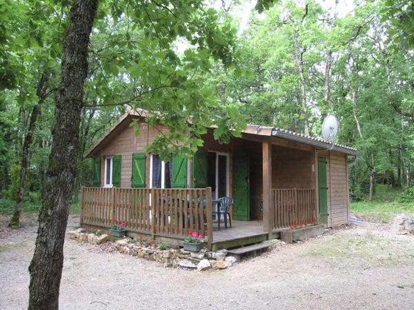 Terrasse chalet , espace boisé - Penne - Tarn -