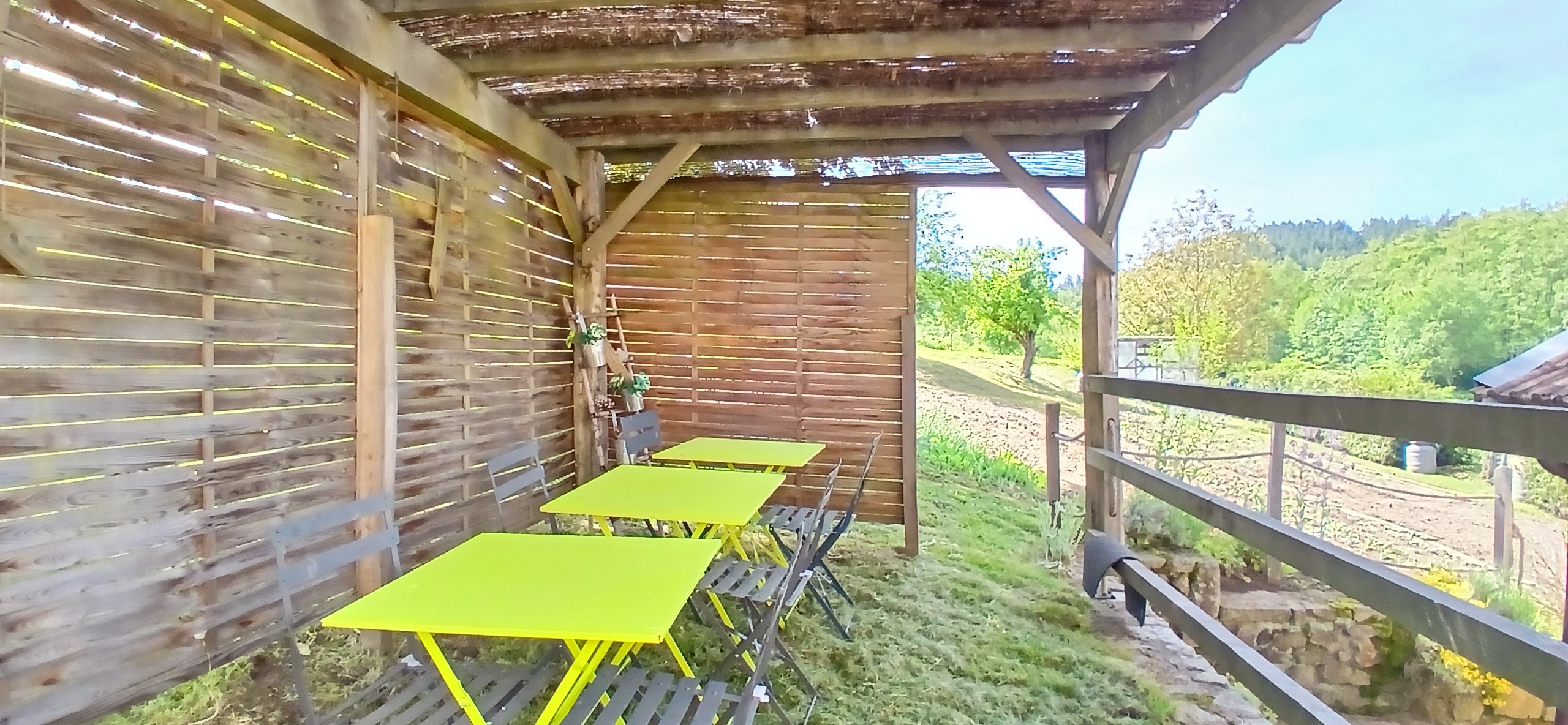 The Sensation Nature holiday cottage: The covered terrace