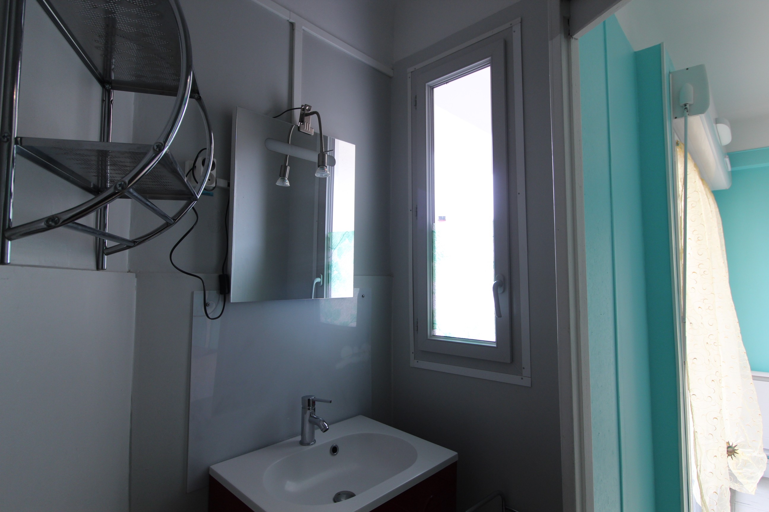 Salle d'eau - Appartement F1 2ème étage