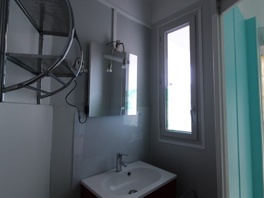 Salle d'eau - Appartement F1 2ème étage
