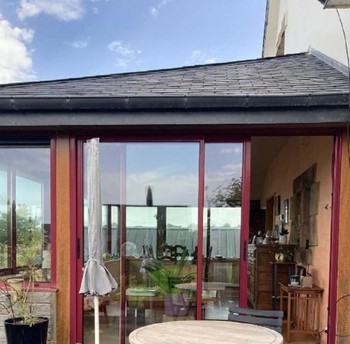 Terrasse extérieure commune aux occupants des chambres d'hôtes