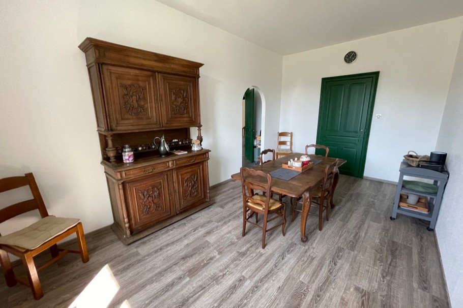 La salle à manger - Gite vert, domaine de Granit