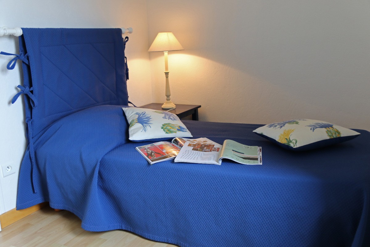 Chambre bleu foncé