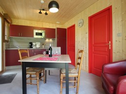 Chalet Salamandre - Living room / kitchen area