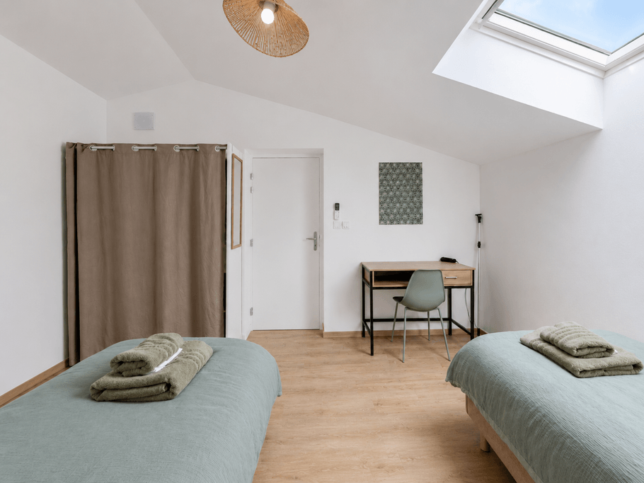 Chambre avec dressing