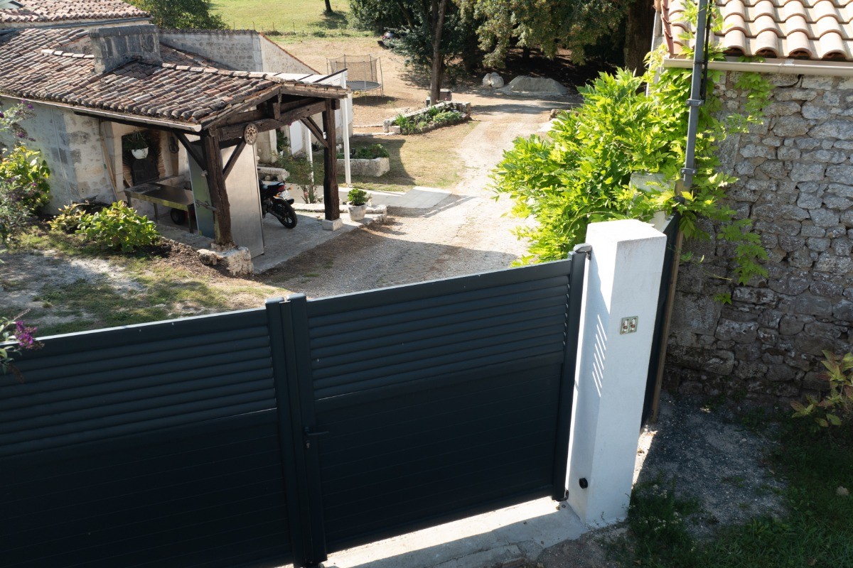 entrée les coteaux de Pilauzin