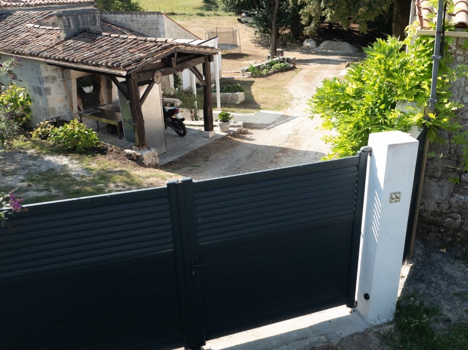 entrée les coteaux de Pilauzin