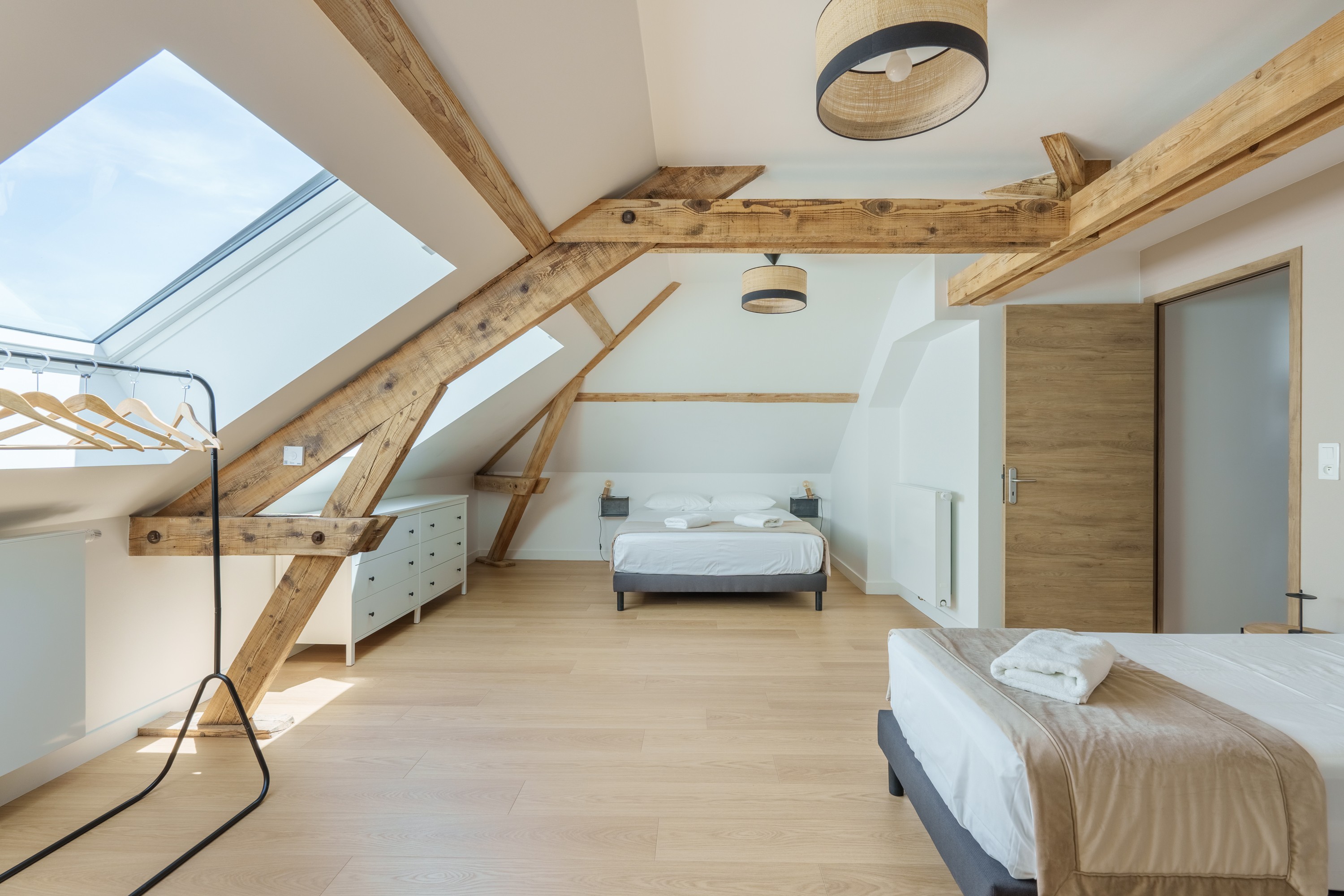 Chambre familiale taupe à l'étage