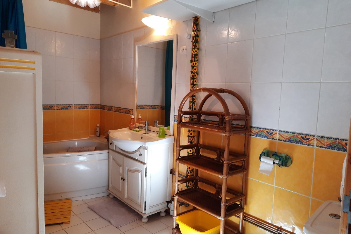 Salle de bain (rez-de-chaussée)