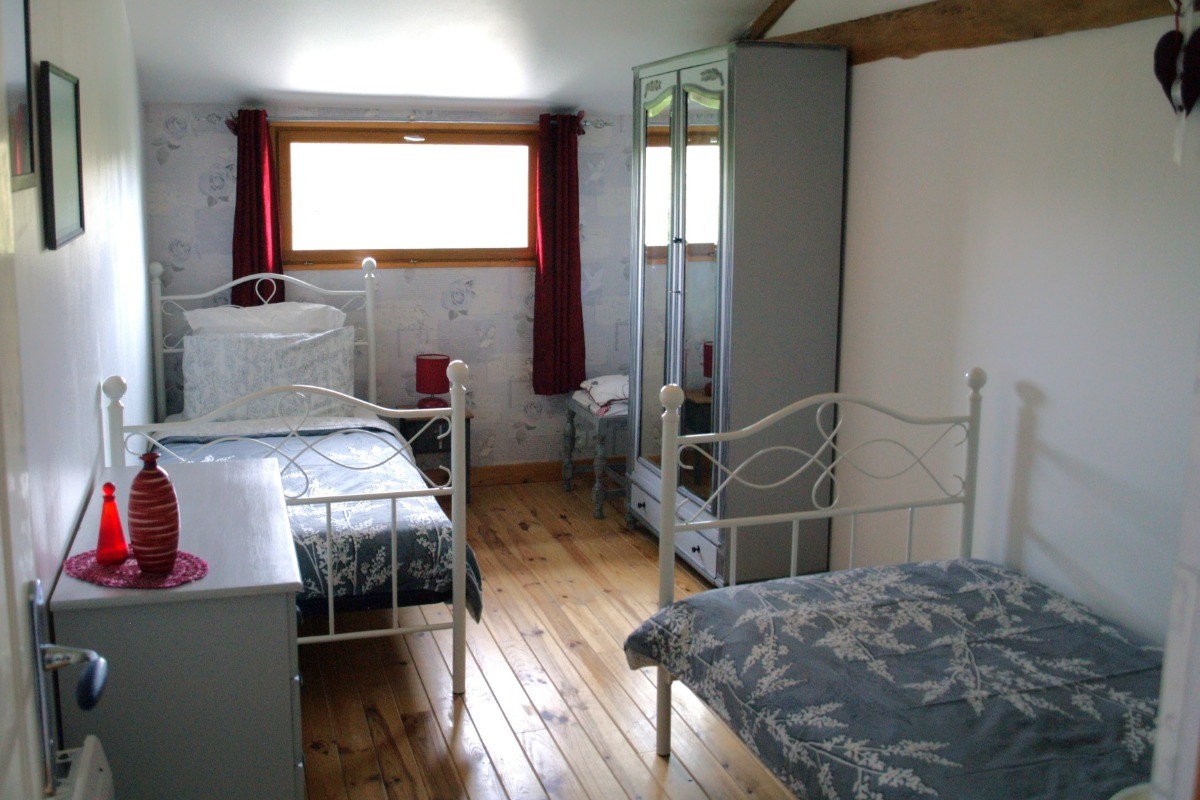 Chambre 2 lits simple