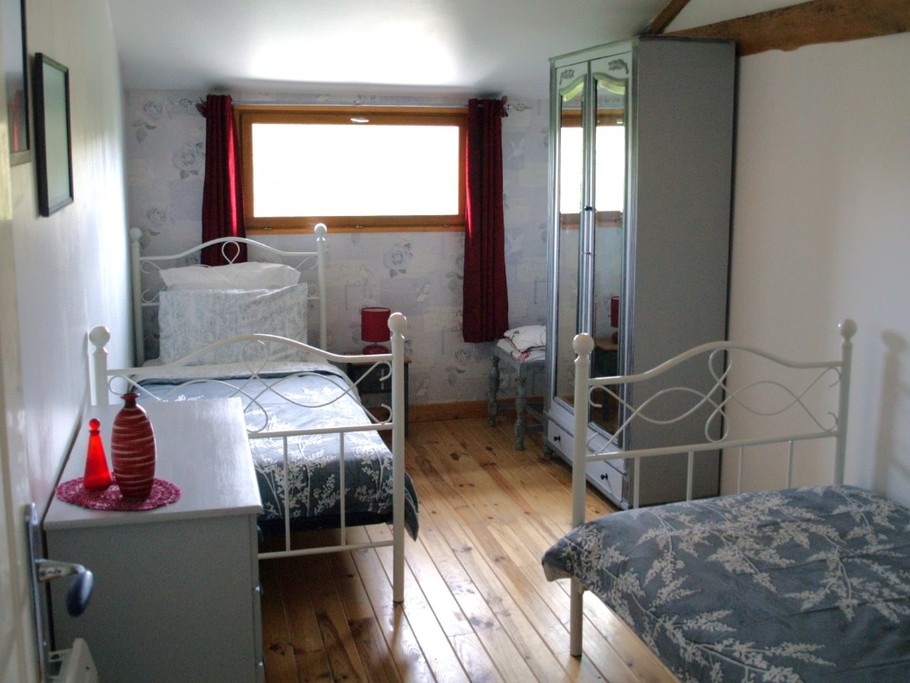 Chambre 2 lits simple
