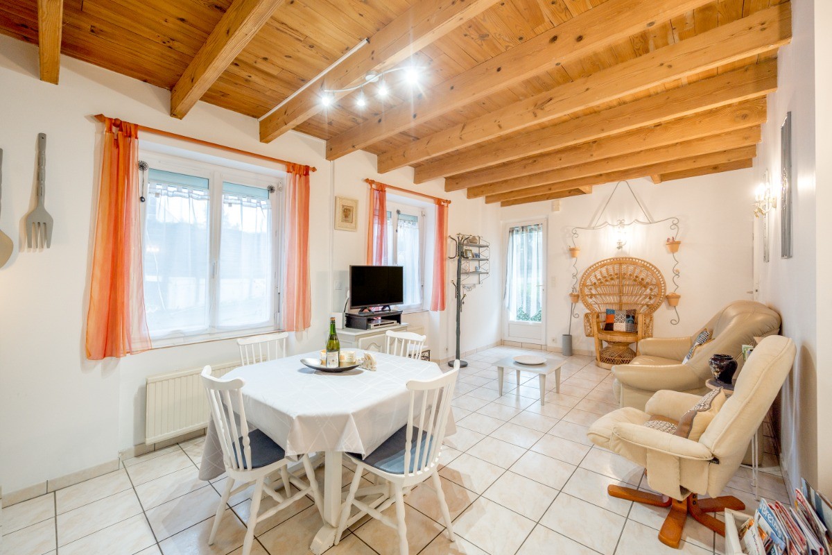 Via location de vacances , Clévacances  la salle a manger