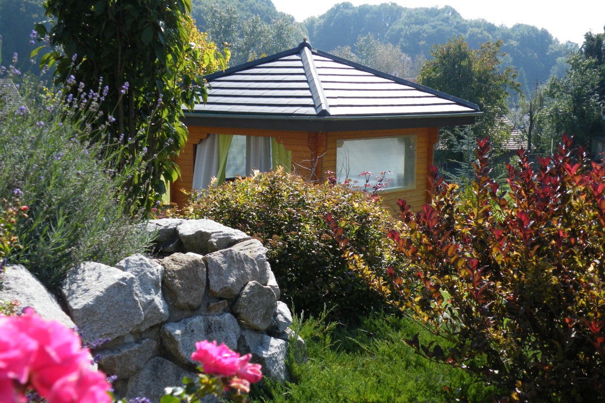 Jacuzzi sous Gloriette / gazebo
