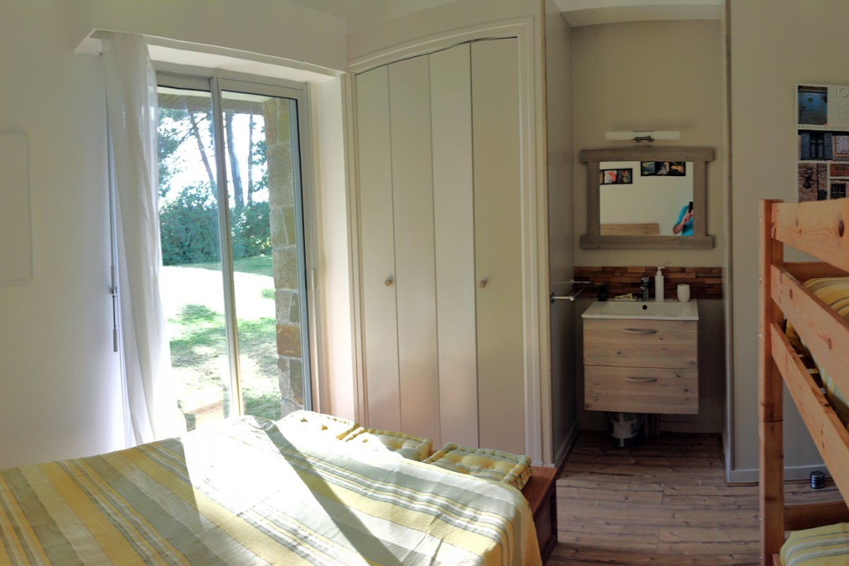 Chambre Ecrins lit 140 et 2 lits 90 superposés 10,5 m² (panoramique)