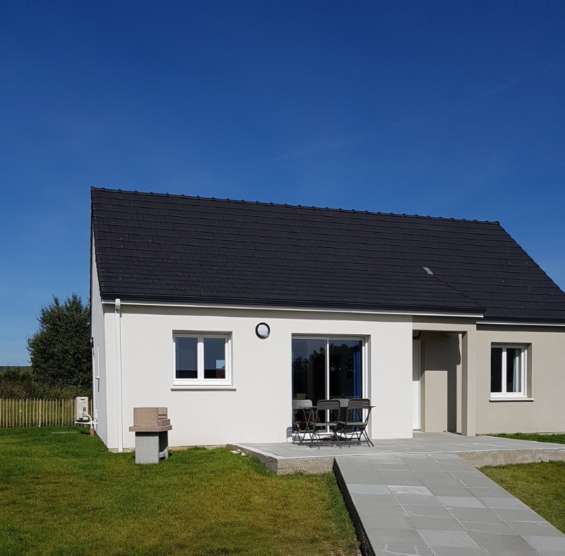 jardin et parking cloturé