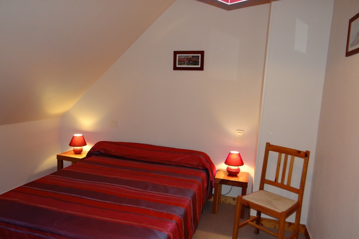 Chambre avec Armoire ( Etage )