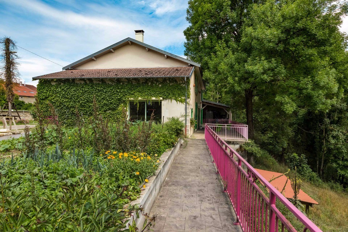 Jardin accessible en fauteuil - Bienvenue au Pays de Jeanne