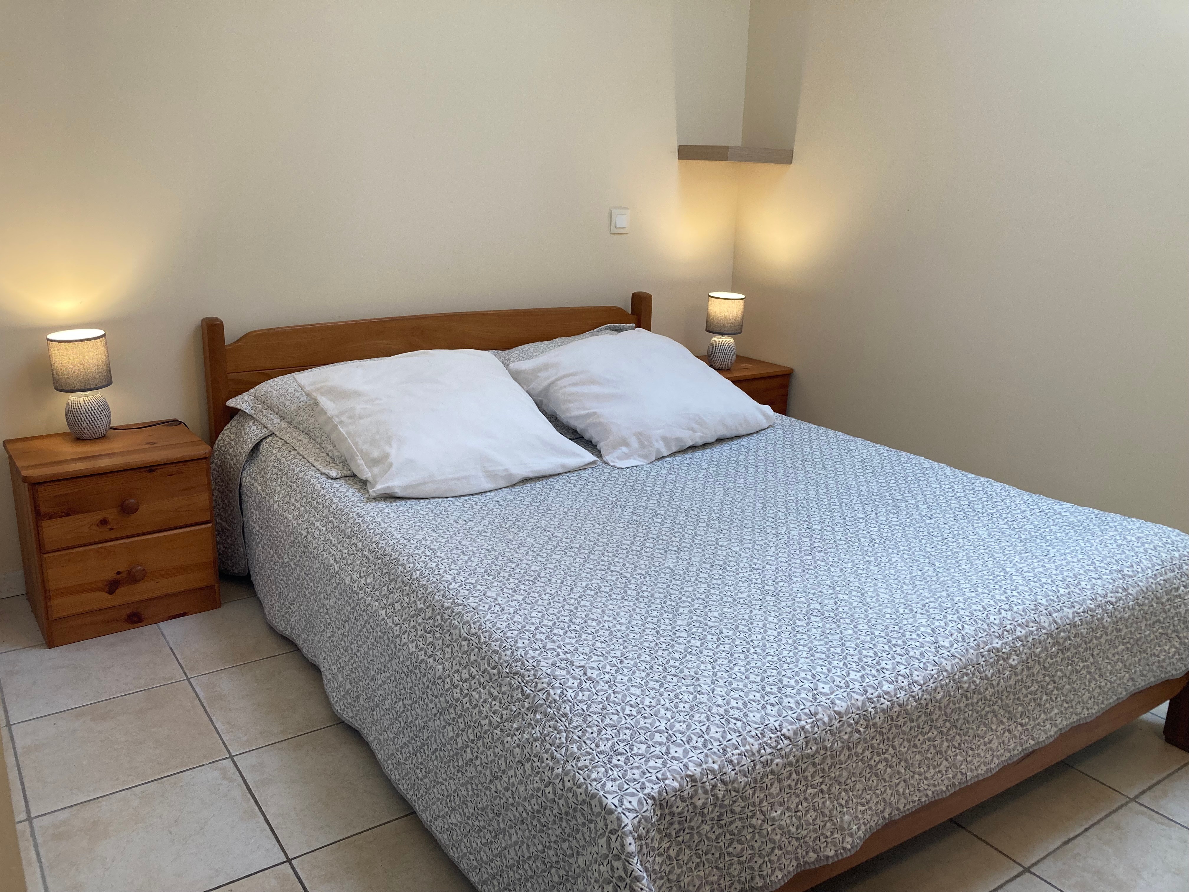 bedroom double bed 140 with wardrobe