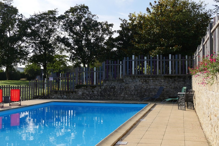 Le Clos de Bellevue avec piscine, gites et chambres d'Hôtes en Charente maritime
