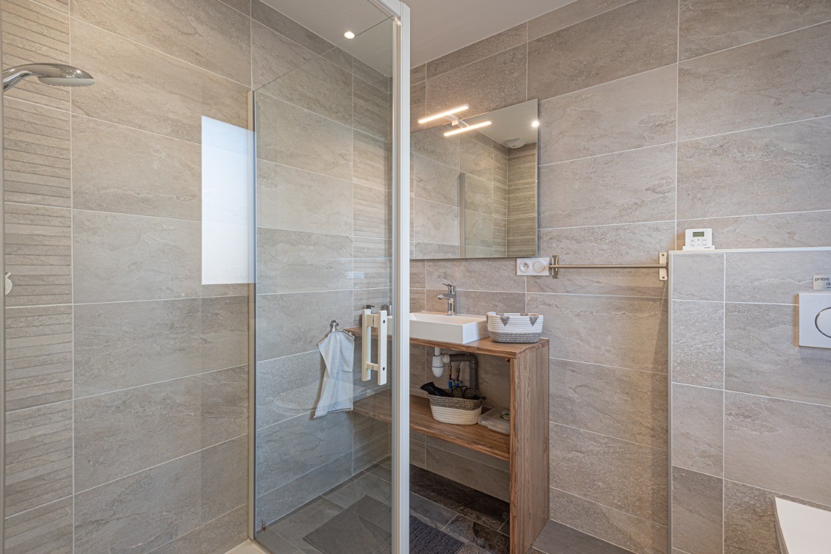 SALLE DE BAIN RDC