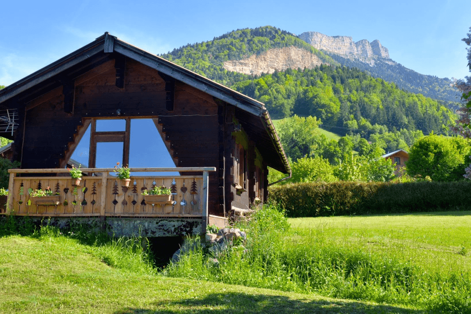 Joli chalet de 40m2 au calme, exposition plein sud